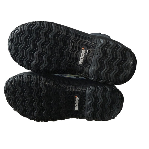 Bogs Women’s Classic Tall Floral Waterproof Rain Boot - Picture 7 of 7